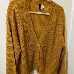 HNM V-neck Cardigan